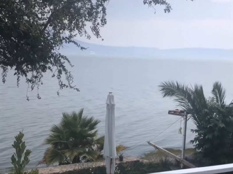 Este chico compro 4 contenedores e hizo un hotel espectacular - Vista al mar desde la terraza/Balcón